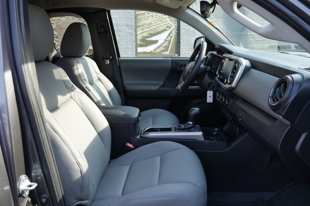 2022 Toyota Tacoma 4WD SR