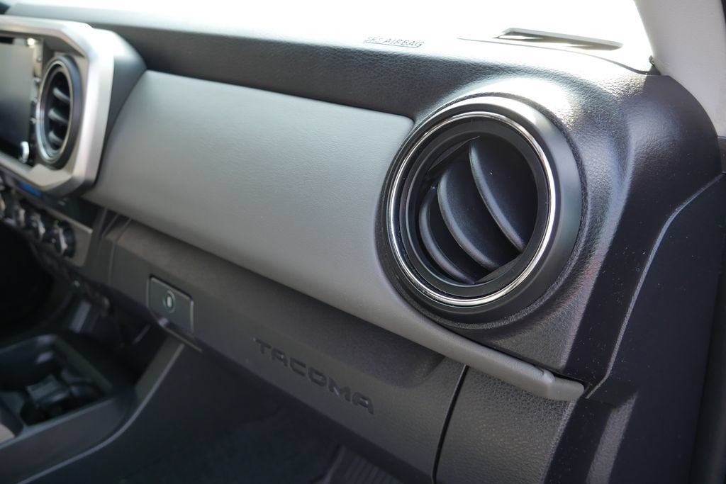 2022 Toyota Tacoma 4WD SR