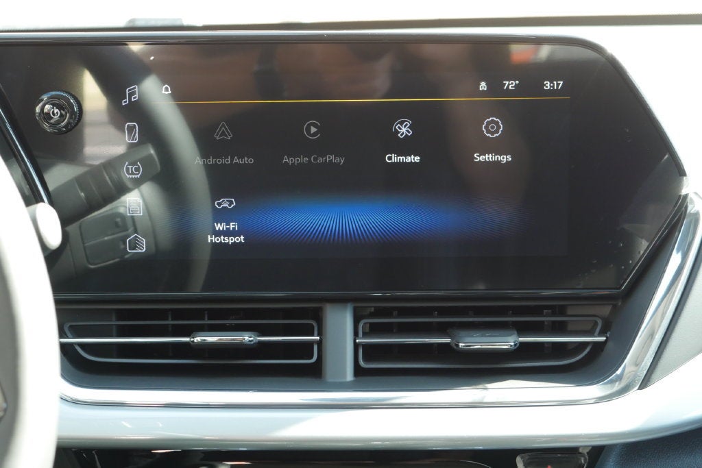 2026 Chevrolet Trax LT - Photo 17