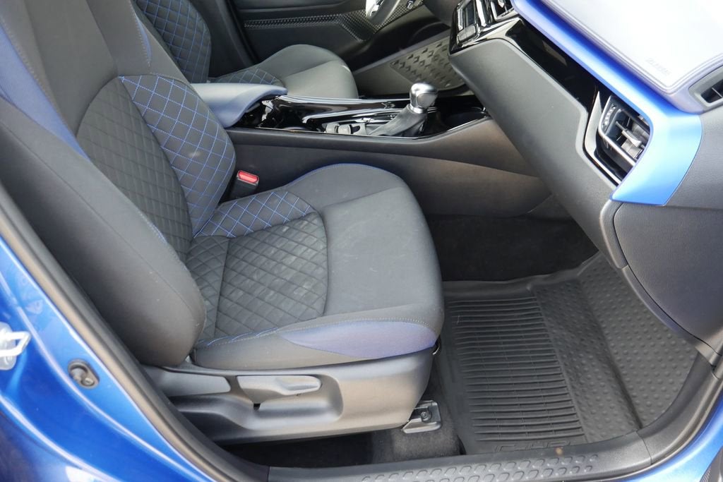 2021 Toyota C-HR LE
