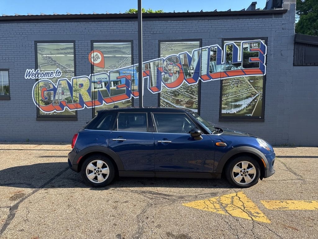 2016 MINI Cooper Hardtop 4 Door Base