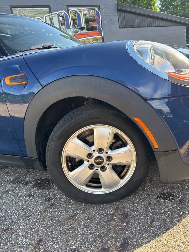 2016 MINI Cooper Hardtop 4 Door Base