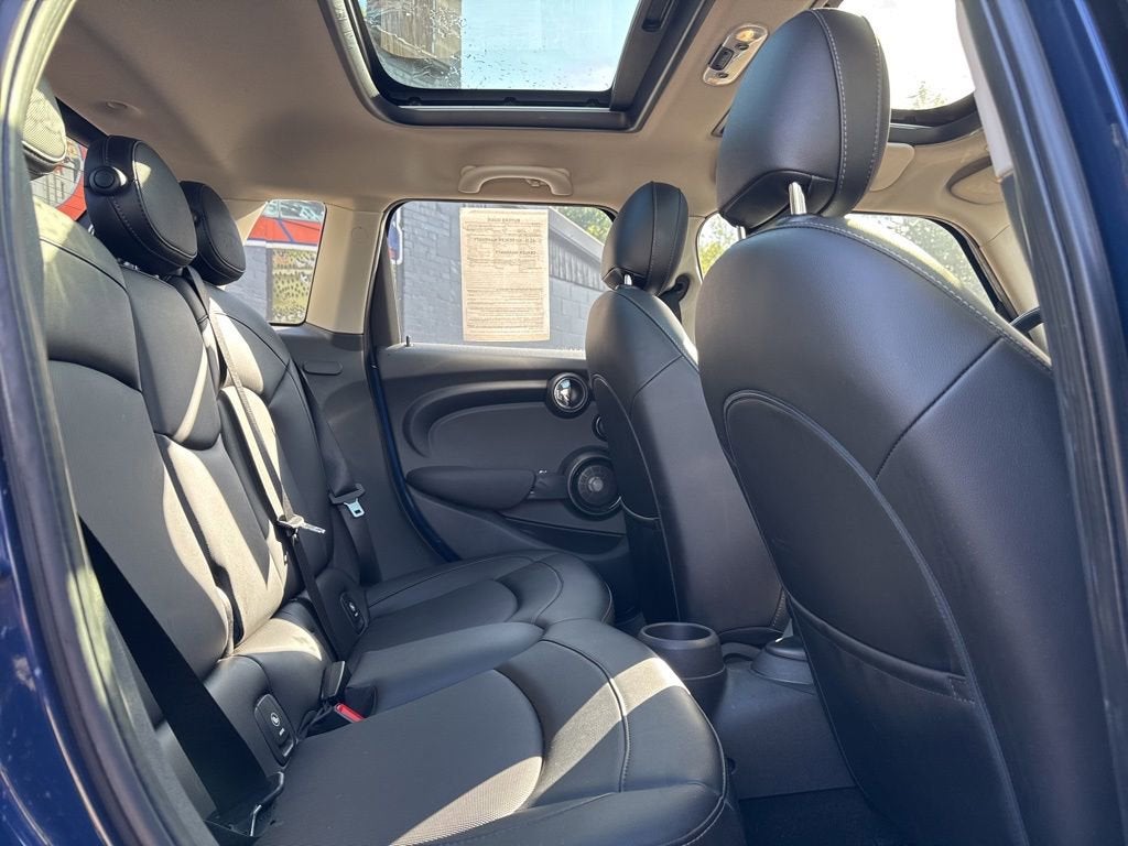 2016 MINI Cooper Hardtop 4 Door Base