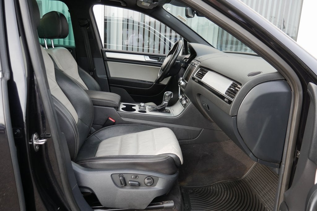 2017 Volkswagen Touareg Wolfsburg Edition