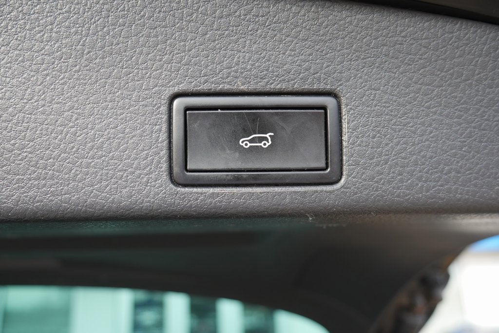 2017 Volkswagen Touareg Wolfsburg Edition